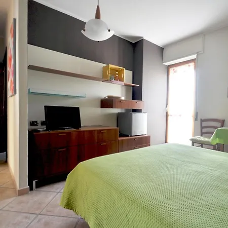Al 32 Y 3 Bed and Breakfast Αλγκέρο
