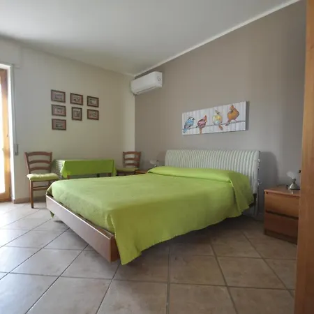 Al 32 Y 3 Bed and Breakfast